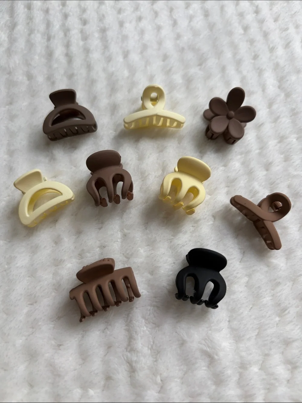 NWOT Assorted Mini Brown, Cream & Black Kids Hair Claw Clips - 9 Pieces